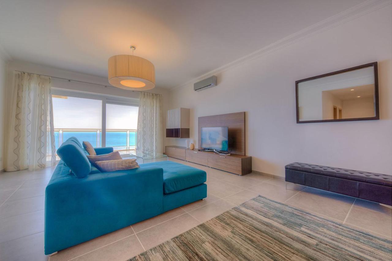 Seafront Luxury Apartment With Pool สลีมา ภายนอก รูปภาพ