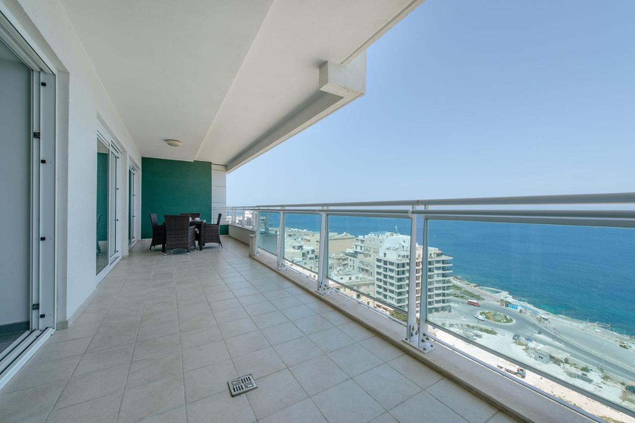 Seafront Luxury Apartment With Pool สลีมา ภายนอก รูปภาพ